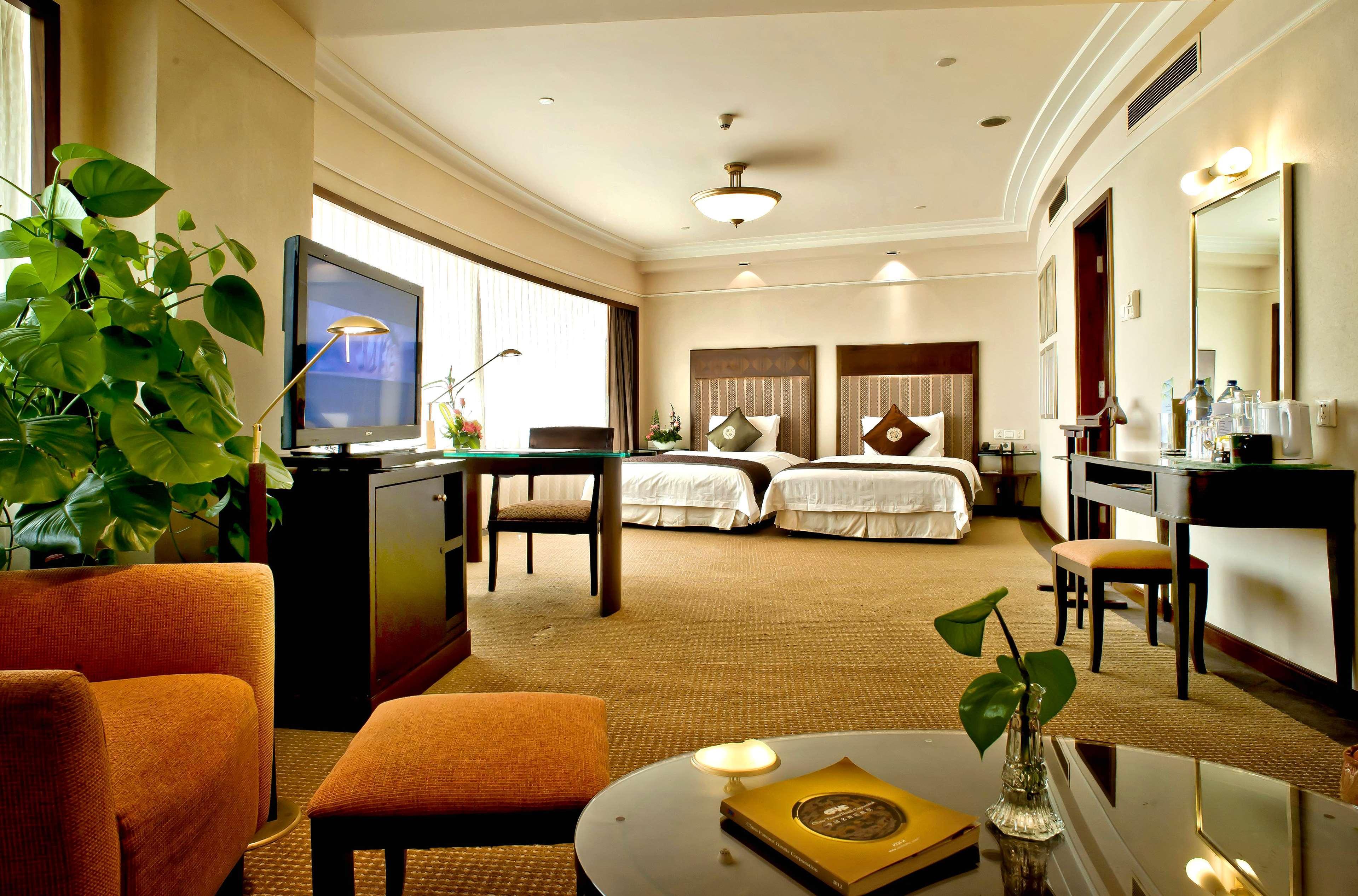 Howard Johnson Ginwa Plaza Hotel Сиань Экстерьер фото