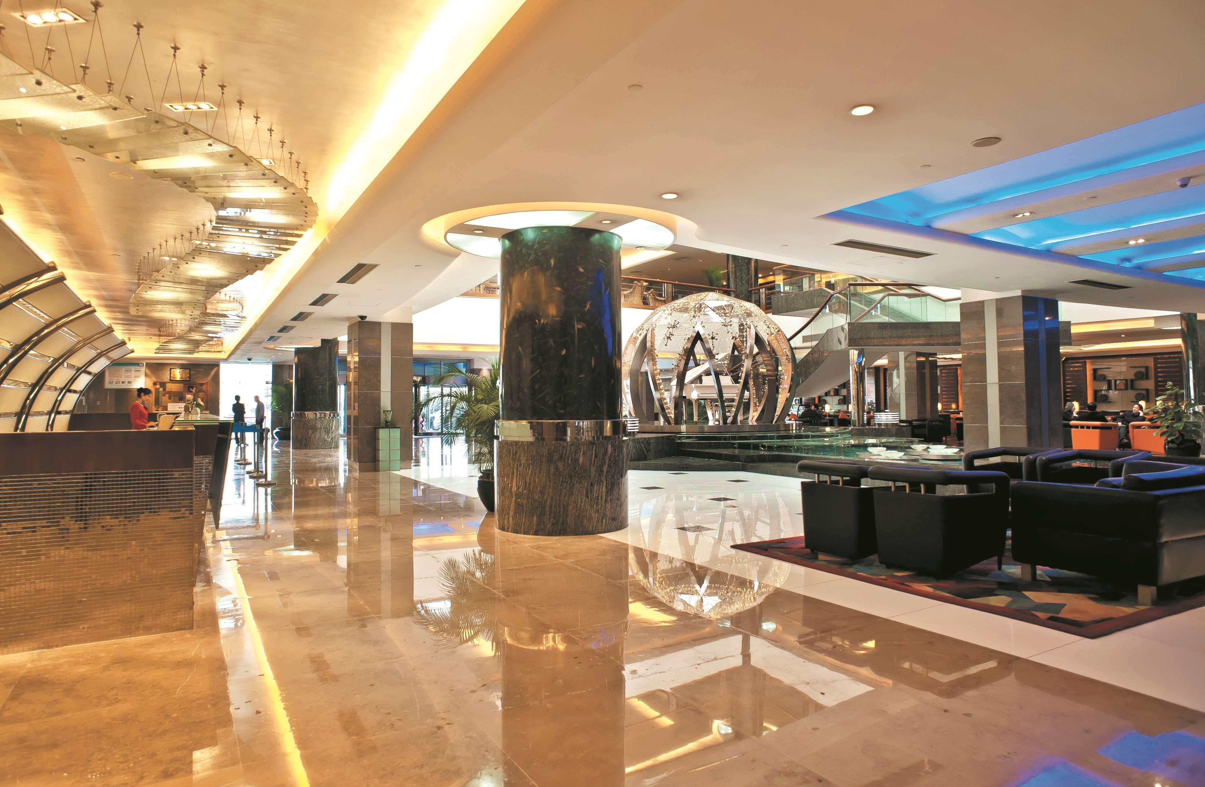 Howard Johnson Ginwa Plaza Hotel Сиань Экстерьер фото