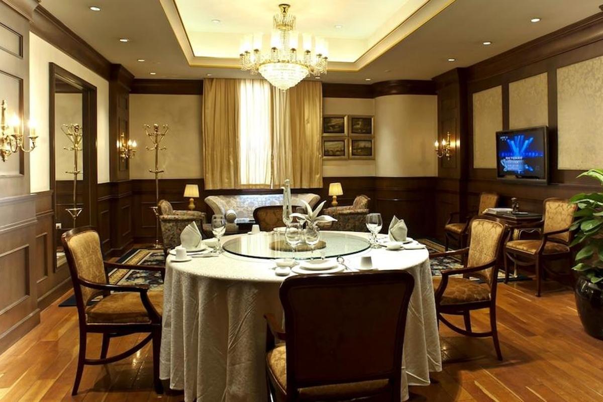 Howard Johnson Ginwa Plaza Hotel Сиань Экстерьер фото